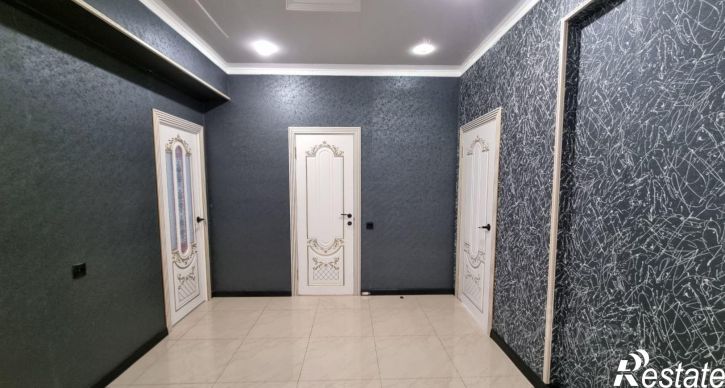 3-комн квартира улица Хаджи-Бикара Муталиева, 1,  д. 1