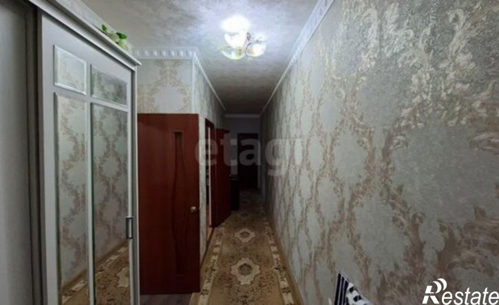 2-комн квартира улица Базоркина, 58,  д. 58