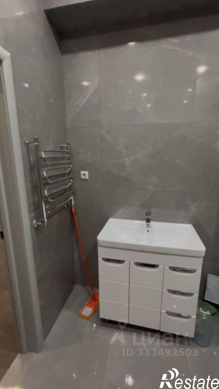 4-комн квартира ул К.Кулиева, 17А,  д. 17А