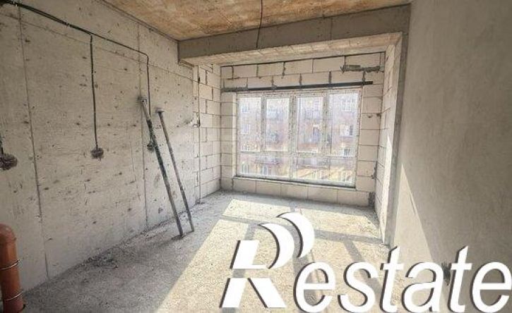 3-комн квартира улица Кайсына Кулиева, 24,  д. 24