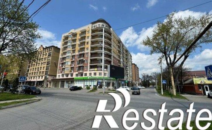 3-комн квартира улица Джабагиева, 145,  д. 145